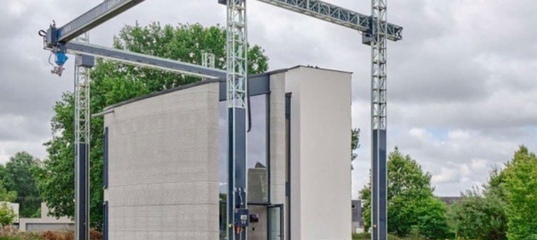Этот двухэтажный дом построен с помощью 3D-принтера