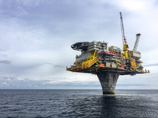 Ученые Пермского Политеха объяснили, как нефть попадает в нашу косметику и лекарства