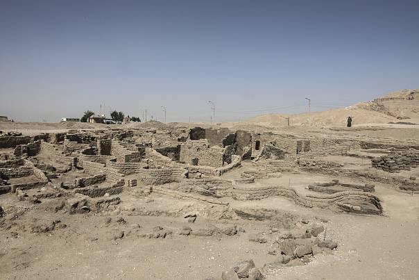 В обнаруженном 3000-летнем древнеегипетском городе сохранились следы бытовой жизни