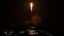 SpaceX запустила в космос ракету-носитель. На её борту находится прах 152 человек и 24 спутника