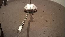 Аппарат InSight нашел приют на Марсе