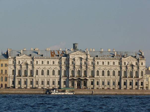 Петербургский археологический музей может появиться на Дворцовой набережной
