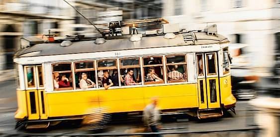 Эйнштейн относительности