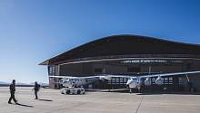 Самолет Virgin Galactic для космического туризма прибыл на космодром
