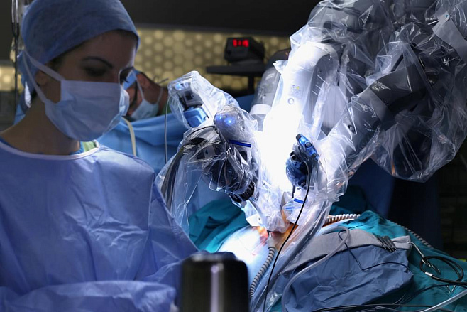 Новый робот-хирург умеет сшивать сосуды рекордно маленького диаметра