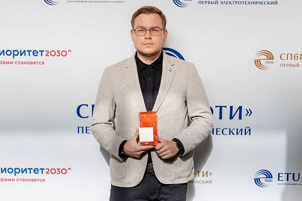 Проект студента ЛЭТИ позволит снизить расход топлива дизельных электростанций за счет накопителей энергии и возобновляемых источников 