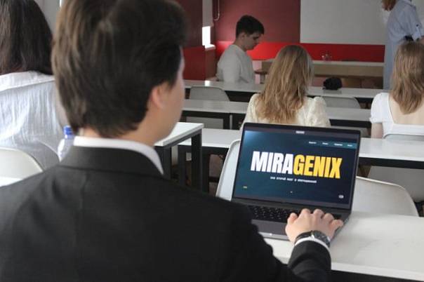 Ускорит и улучшит подготовку к операциям: студенты МАИ разработали ИИ-ассистента для хирургов