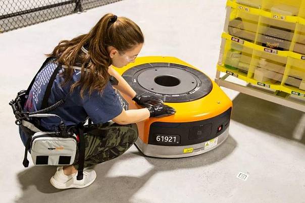 Amazon отложит полную роботизацию складов 