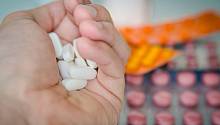 Популярный болеутоляющий препарат Ибупрофен влияет на ферменты печени у мышей 