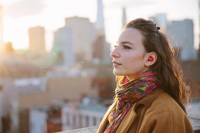 Pilot — умные Bluetooth-наушники для мгновенного перевода иностранной речи