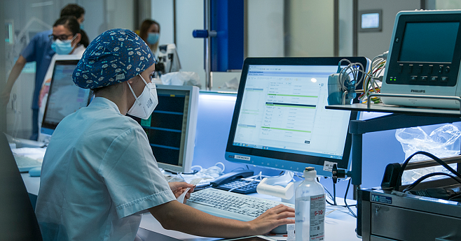 Нейросеть научили определять форму белковых молекул