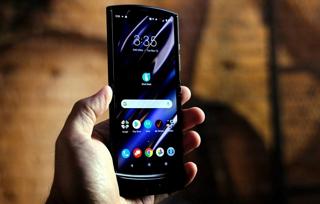 Релиз складного смартфона Razr от Motorola откладывается