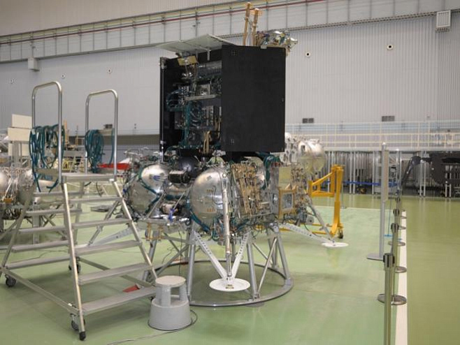 «Роскосмос» назвал сроки запуска первого российского лунного зонда