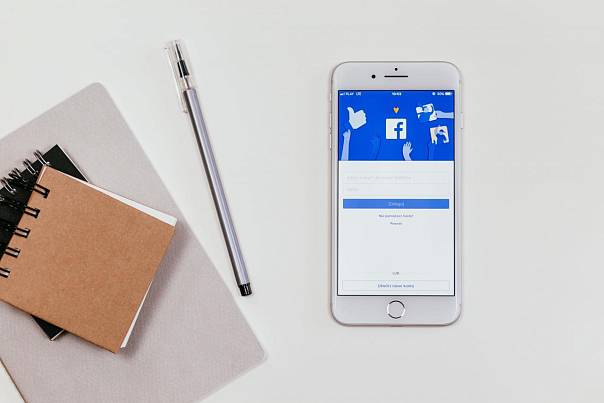 Facebook может перейти на печать с помощью мыслей