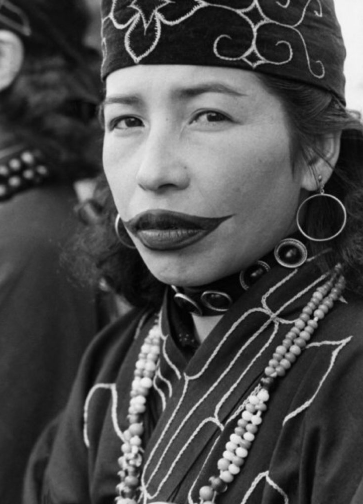 ainu-people-9-807x1024.jpg