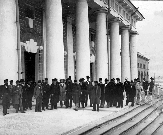 Группа членов совета Санкт-Петербургской Фондовой биржи, 1903 г.
