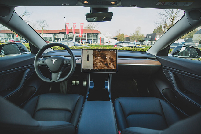 Илон Маск назвал бета-версию автопилота Tesla «не очень хорошей»