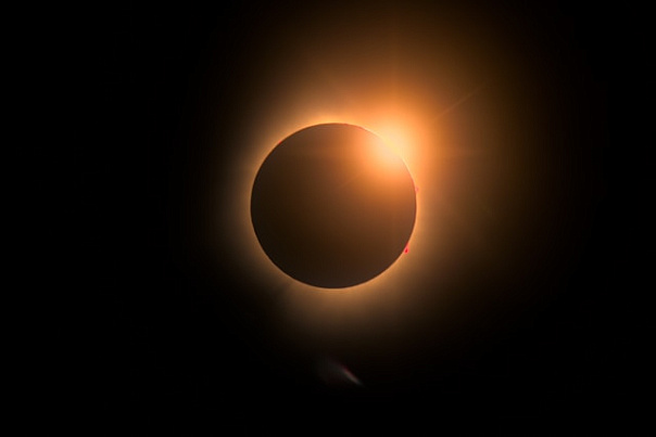 Тень Луны накроет Россию: ученый Пермского Политеха рассказал, как наблюдать солнечное затмение 12 августа