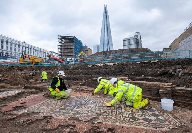 В центре Лондона была обнаружена крупнейшая римская мозаика