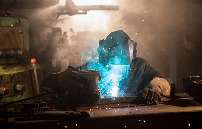 Определена причина, по которой образуются канцерогены сварочного дыма