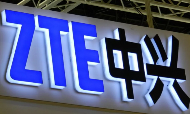 Дизайн и «начинку» ZTE с подэкранной камерой рассекретили до анонса