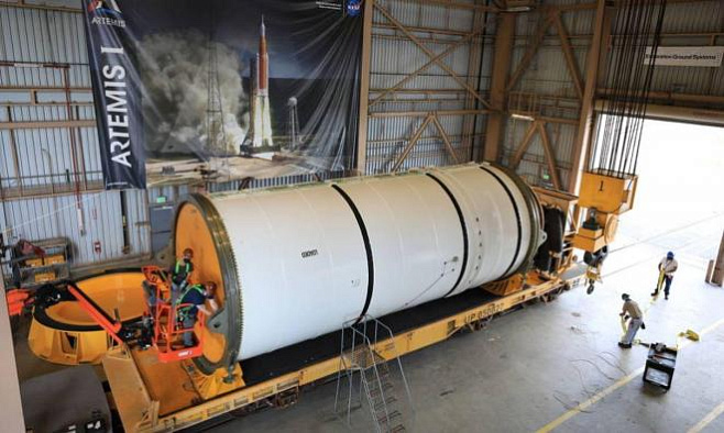 NASA запланировала ещё шесть лунных миссий